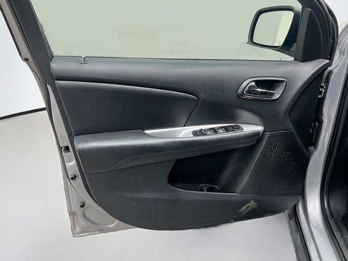 Used 2018 Dodge Journey SE w/ Popular Equipment Group image 16