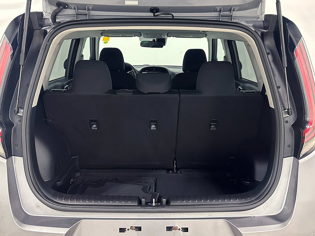 Used 2023 Kia Soul LX FWD image 5