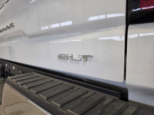 Used 2025 GMC Sierra 1500 SLT AWD/4WD image 16