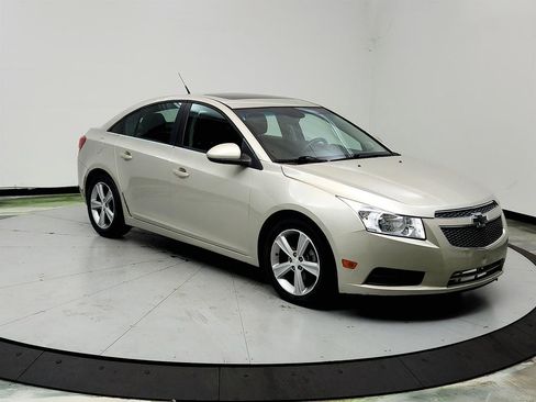 Used 2013 Chevrolet Cruze LT w/ All-Star Edition FWD image 3