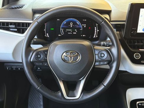 Used 2026 Toyota Corolla SE image 4