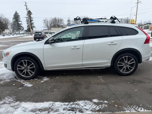 Used 2016 Volvo V60 T5 Cross Country Platinum w/ Climate Package image 6