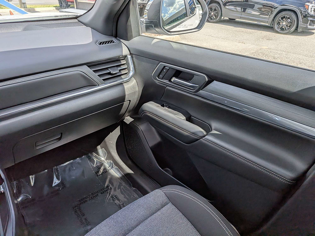 Certified 2025 GMC Terrain Elevation FWD image 16