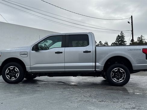 Used 2023 Ford F150 Lightning Pro image 7