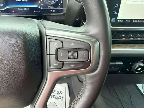 Used 2022 Chevrolet Silverado 1500 LT w/ All Star Edition Plus AWD/4WD image 6