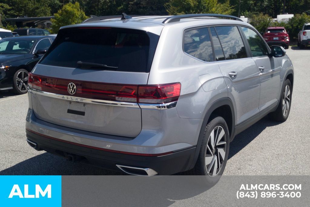 Used 2025 Volkswagen Atlas SE FWD image 23