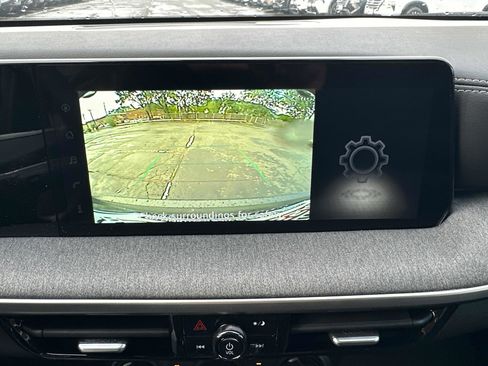 New 2025 Nissan Kicks SV w/ Charging Package image 12