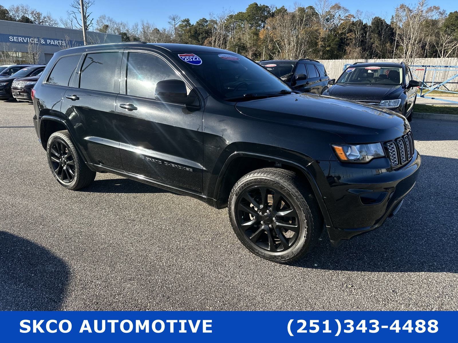 Used 2022 Jeep Grand Cherokee Laredo X AWD/4WD image 7