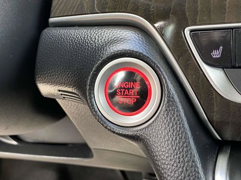 Certified 2018 Honda Accord EX image 18