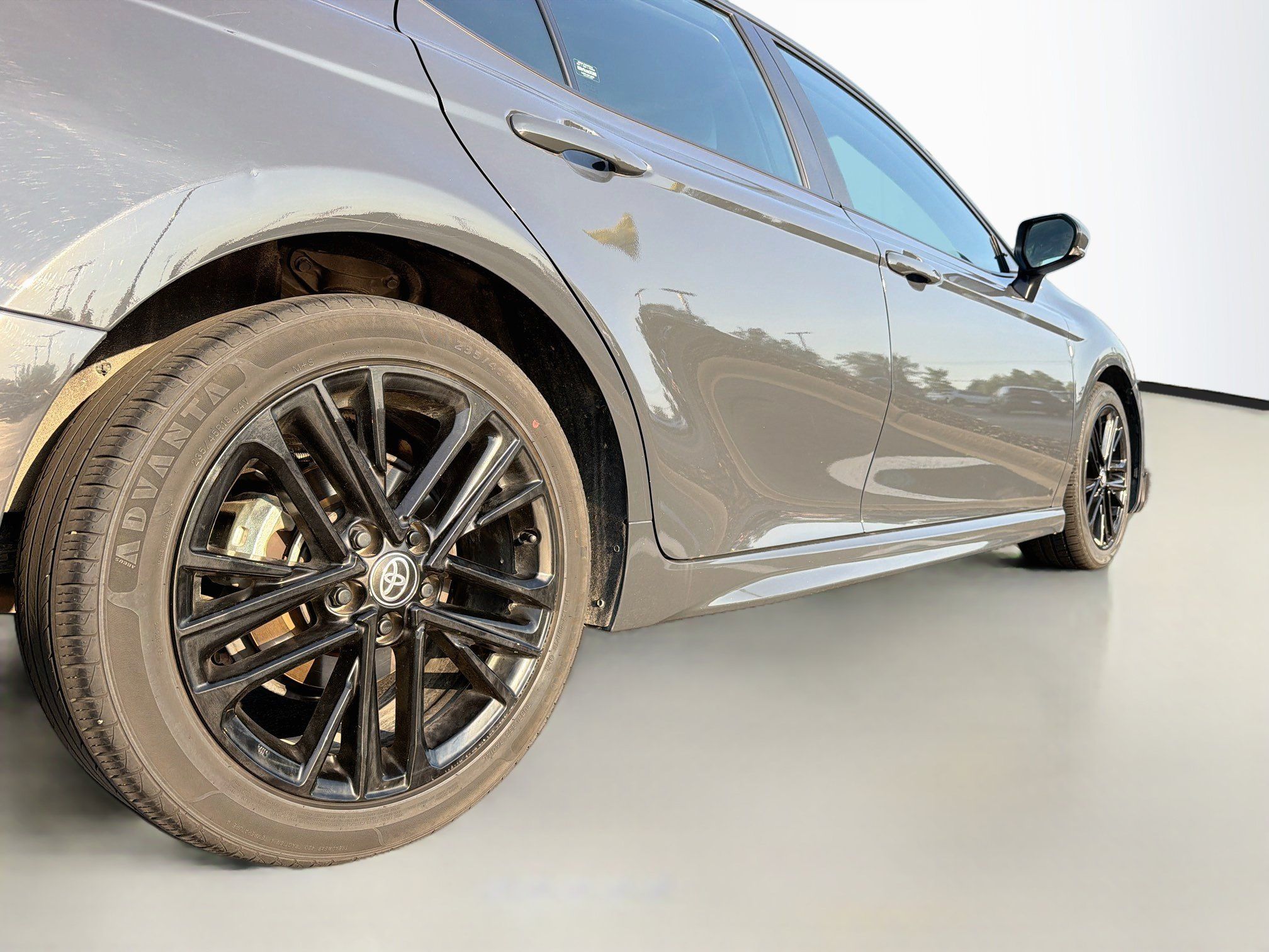 Used 2025 Toyota Camry SE FWD image 7