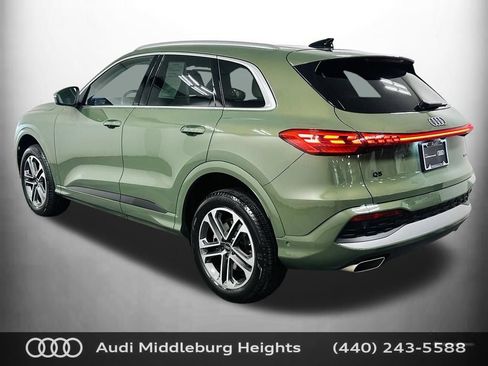 Certified 2025 Audi Q5 Premium w/ Convenience Package AWD/4WD image 4