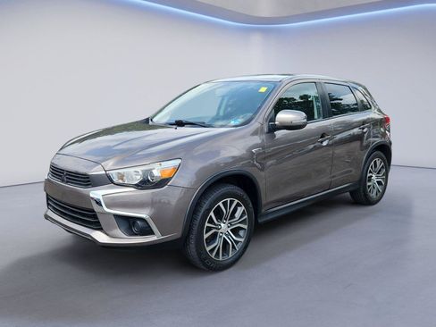 Used 2018 Mitsubishi Outlander Sport ES AWD/4WD image 7