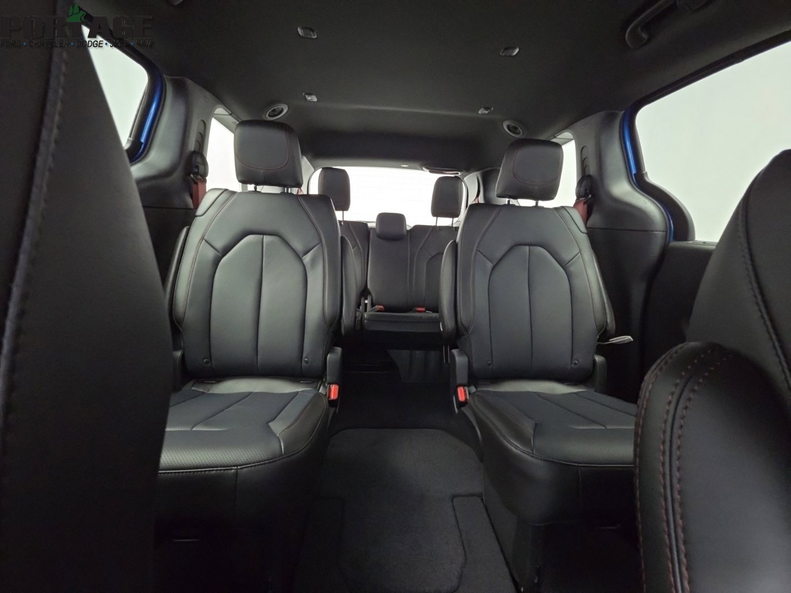 New 2027 Chrysler Pacifica Select AWD/4WD image 28