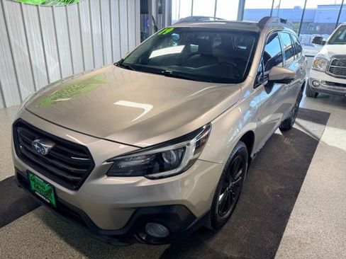 Used 2019 Subaru Outback 2.5i Limited w/ Popular Package #2 image 1