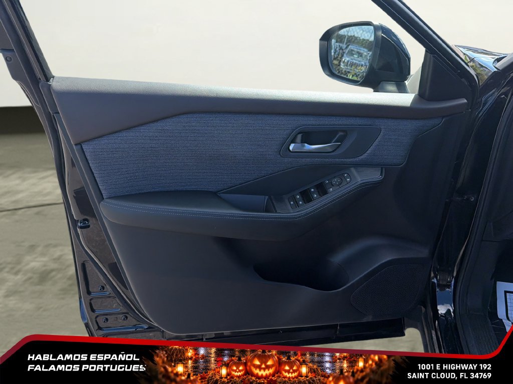 Used 2023 Nissan Rogue SV FWD image 10