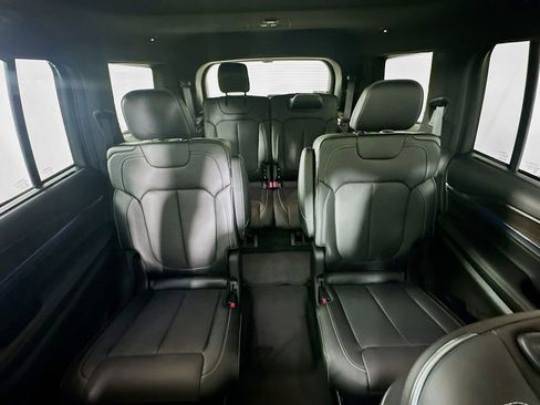 New 2025 Jeep Grand Cherokee L Overland w/ Advanced Protech Group III AWD/4WD image 10