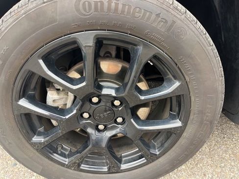 Used 2022 Jeep Compass Altitude w/ Sun and Sound Group image 9