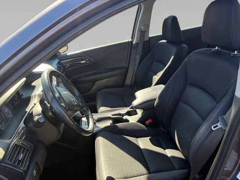 Used 2015 Honda Accord Sport image 9