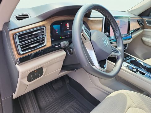 Used 2024 Volkswagen Atlas SE FWD image 27