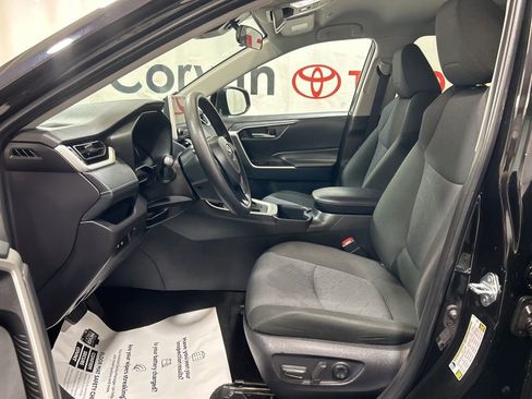 Used 2025 Toyota RAV4 XLE image 25