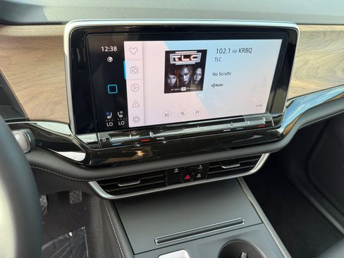 New 2026 Volkswagen Atlas SE image 12