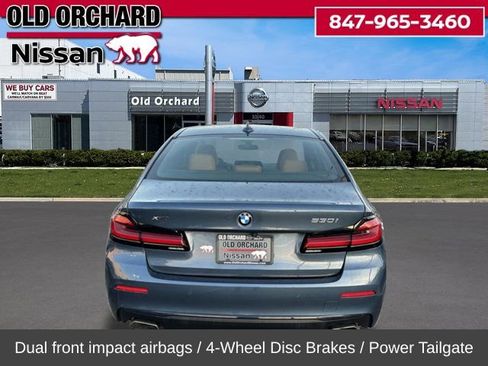 Used 2023 BMW 530i xDrive 530i xDrive w/ Premium Package image 8