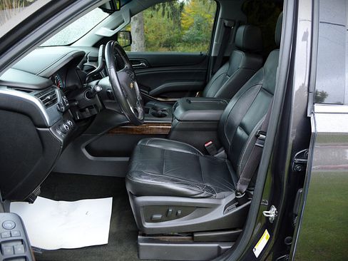 Used 2017 Chevrolet Tahoe LT image 13