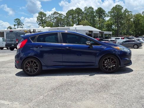 Used 2016 Ford Fiesta ST FWD image 4