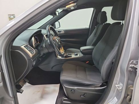 Used 2016 Jeep Grand Cherokee Laredo w/ Quick Order Package 23E image 31