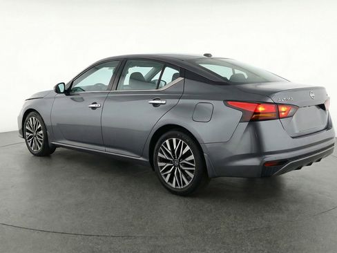 Used 2025 Nissan Altima 2.5 SV image 6
