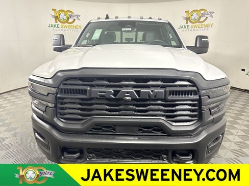 New 2026 RAM 2500 Tradesman AWD/4WD image 3