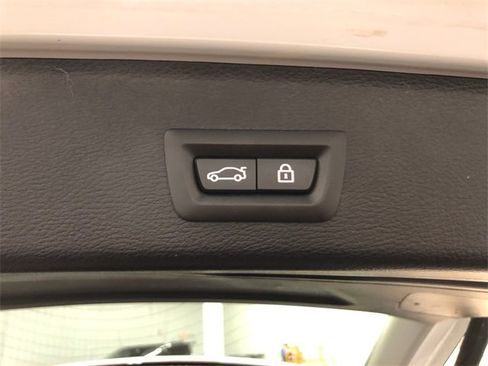 Used 2016 BMW X3 xDrive28d image 9