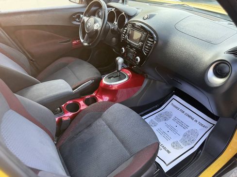 Used 2015 Nissan Juke SV w/ Cold Weather Package AWD/4WD image 19