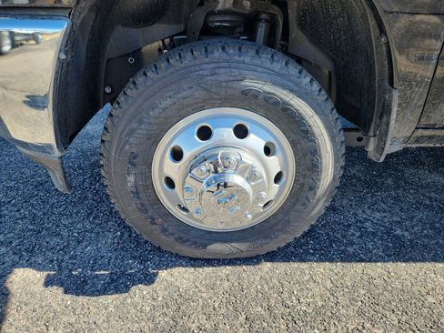 New 2025 RAM 3500 Tradesman w/ Chrome Appearance Group image 27