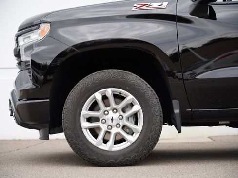 Used 2023 Chevrolet Silverado 1500 RST image 11