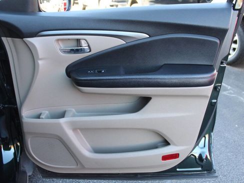 Used 2016 Honda Pilot EX-L image 11