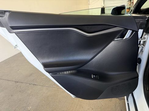 Used 2018 Tesla Model S 75D image 22