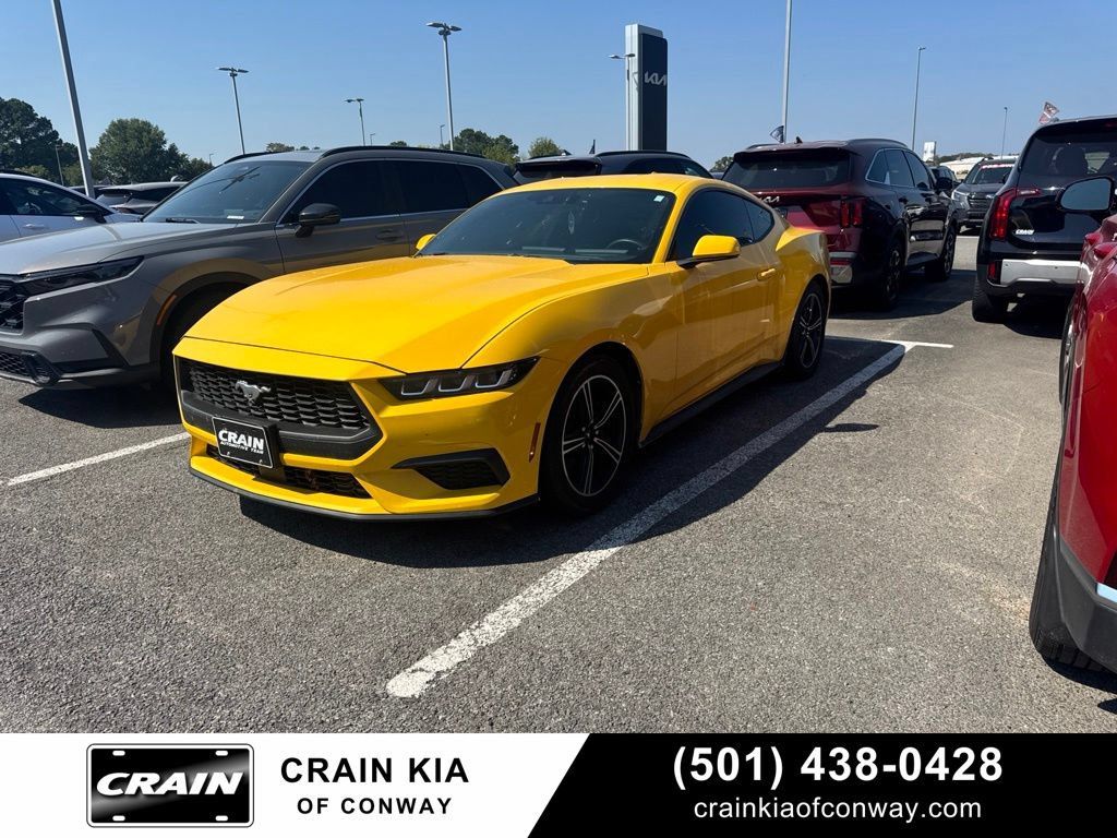 Used 2024 Ford Mustang Coupe RWD image 1