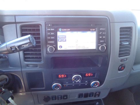 Used 2019 Nissan NV 3500 SL image 25