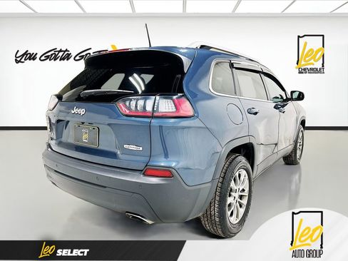 Used 2019 Jeep Cherokee Latitude Plus w/ Comfort/Convenience Group image 5