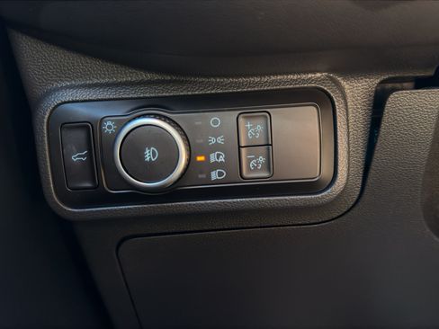 Used 2025 Ford Explorer ST-Line AWD/4WD image 29