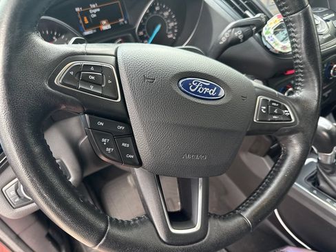 Used 2017 Ford Escape Titanium AWD/4WD image 5