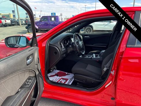 Used 2022 Dodge Charger Scat Pack w/ Navigation & Travel Group RWD image 5