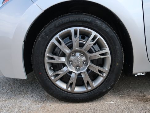 Used 2014 Toyota Corolla LE FWD image 38