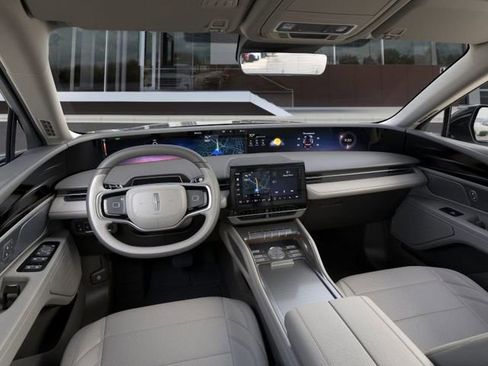 New 2025 Lincoln Nautilus Premier image 9