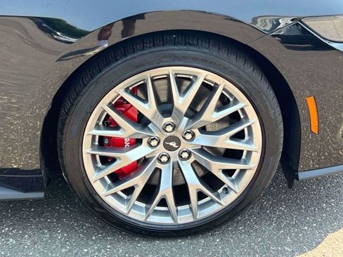 Used 2025 Ford Mustang GT Premium RWD image 12