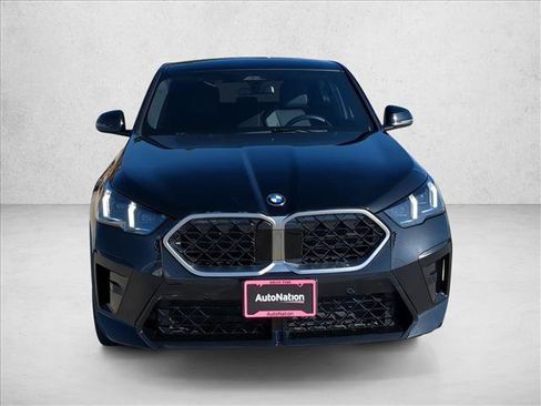 Used 2025 BMW X2 xDrive28i image 2