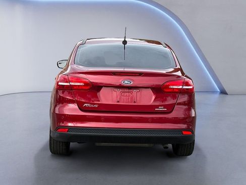 Used 2015 Ford Focus SE w/ Reverse Sensing Package image 4