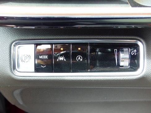 Used 2024 Buick Envision Sport Touring image 23