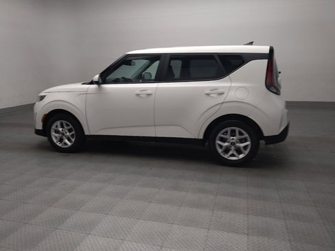 Used 2025 Kia Soul LX w/ LX Technology Package image 3